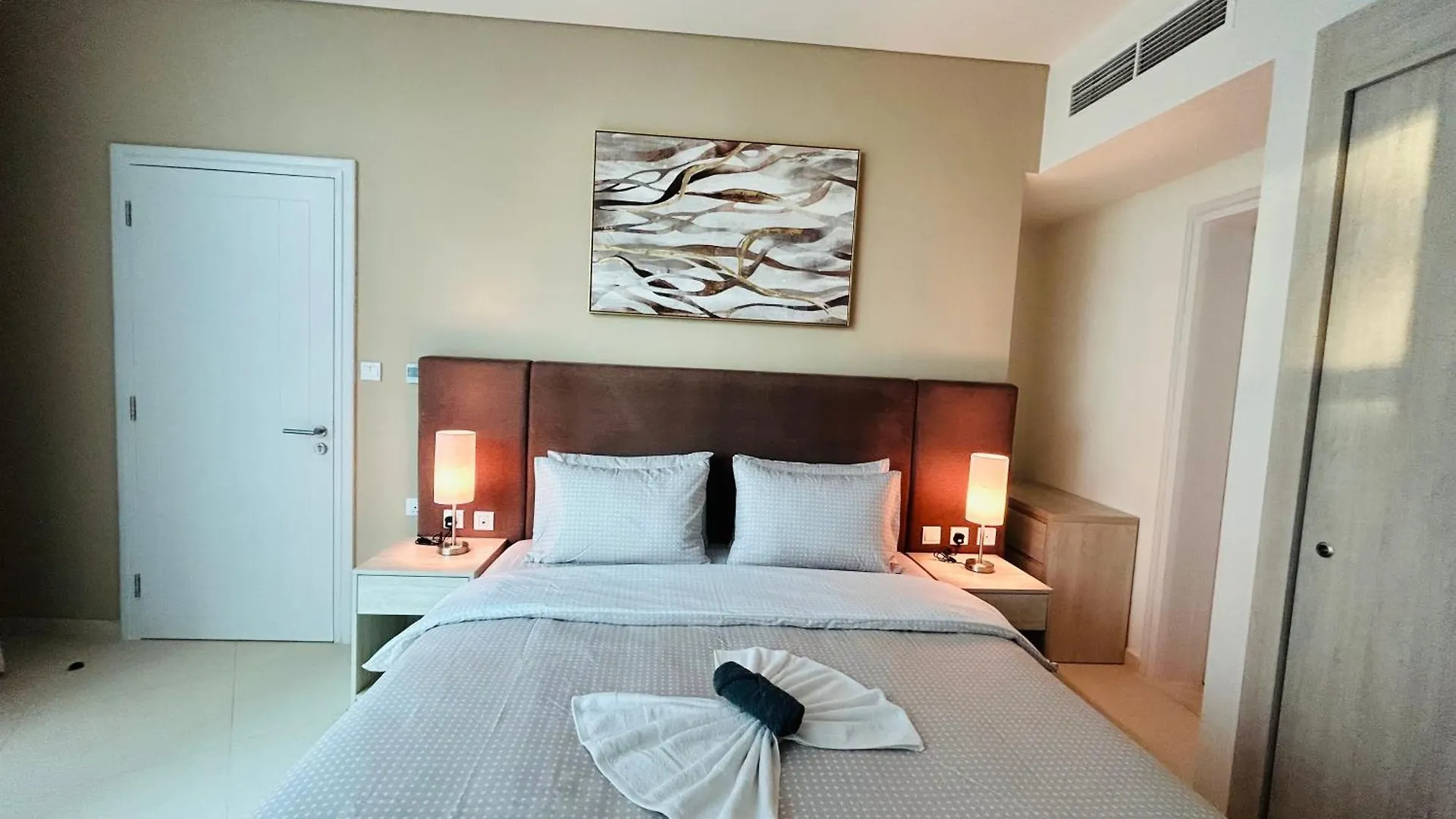 Modern Fully-Equipped Apartment In Seven Palm, Beach And Pool Access Dubaj