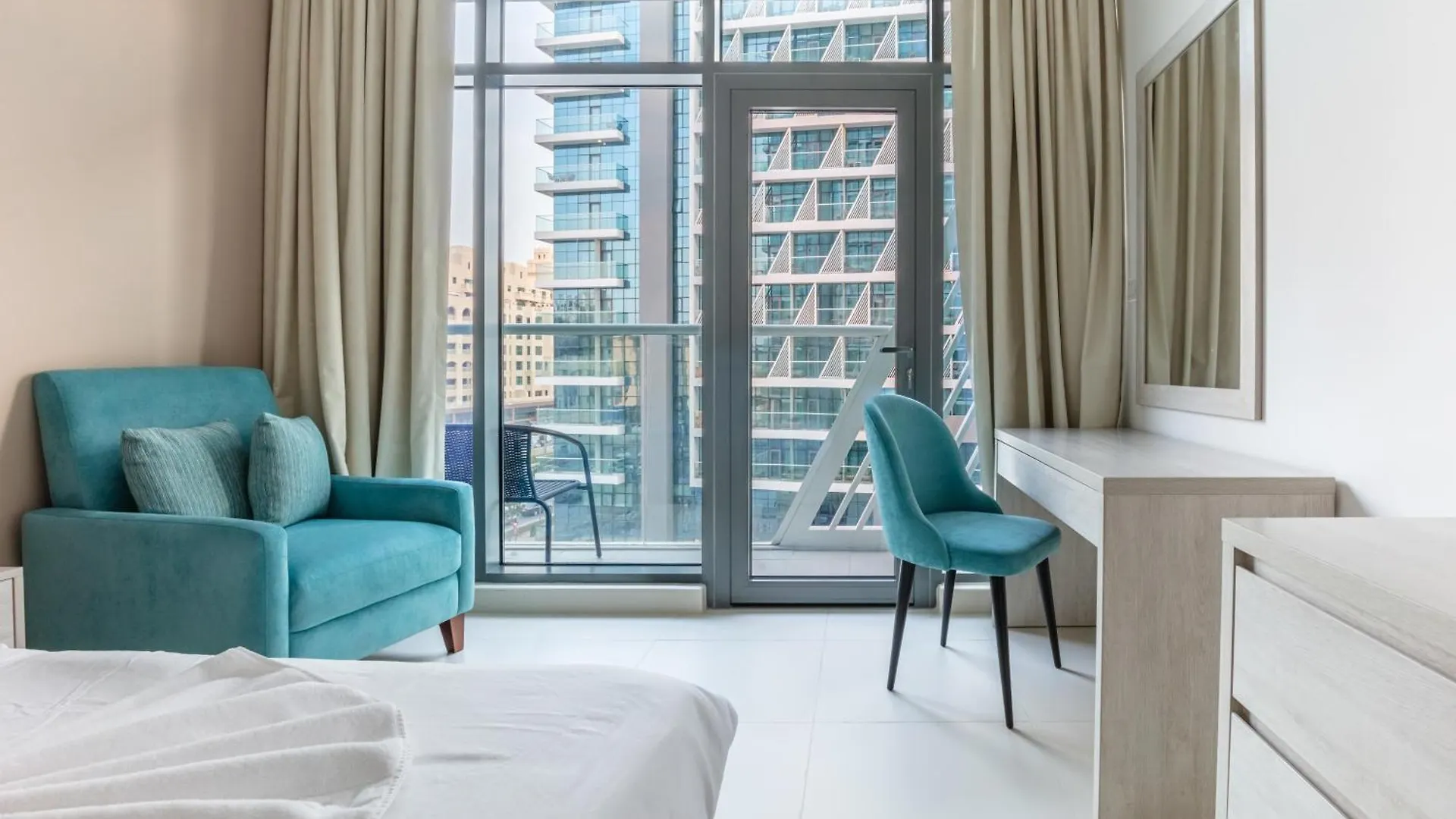 Modern Fully-Equipped Apartment In Seven Palm, Beach And Pool Access Dubaj