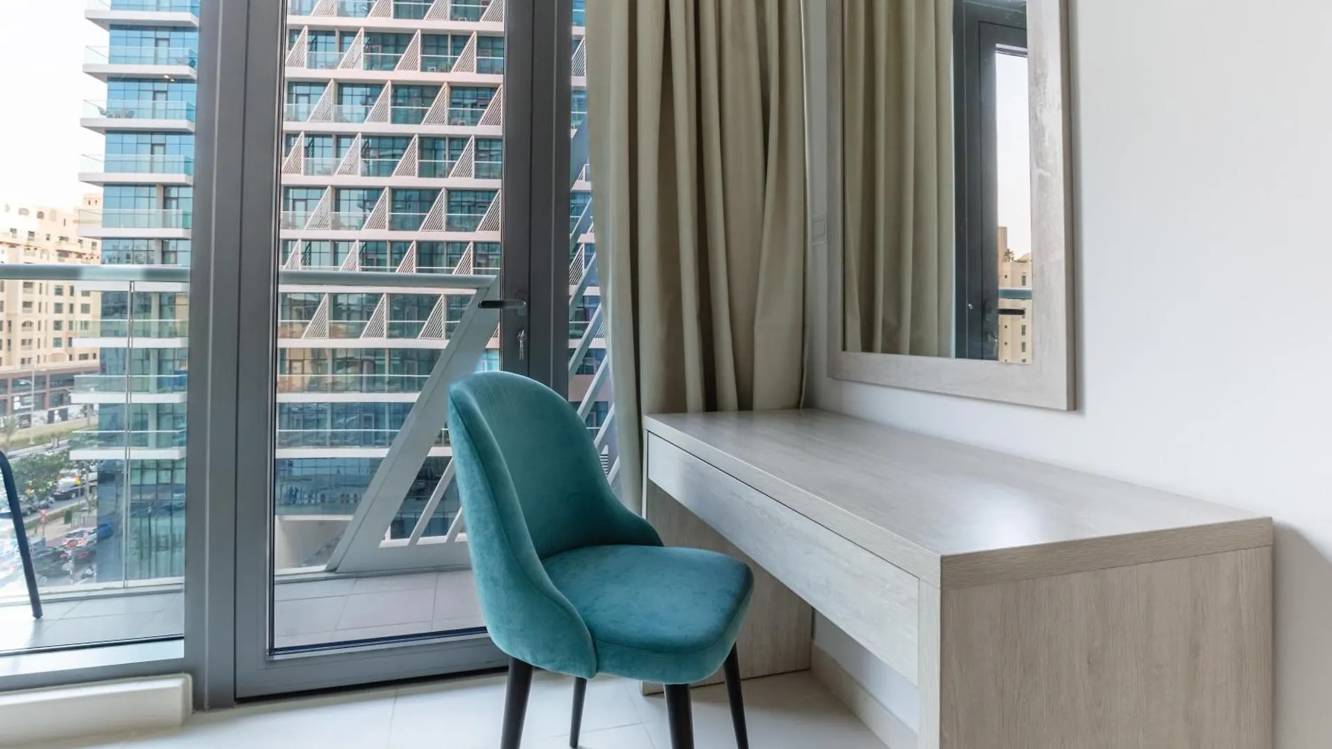 Modern Fully-Equipped Apartment In Seven Palm, Beach And Pool Access Dubaj