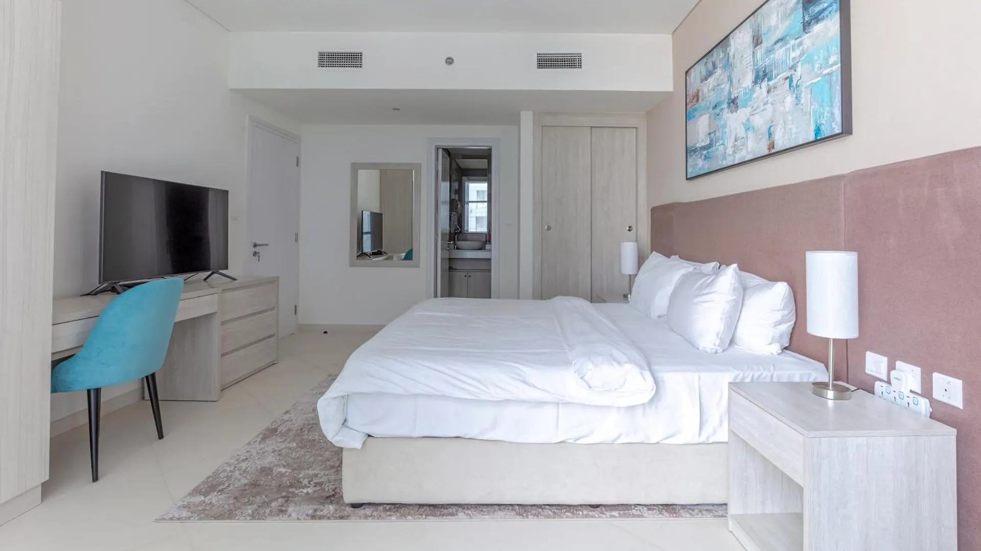 Modern Fully-Equipped Apartment In Seven Palm, Beach And Pool Access Dubaj