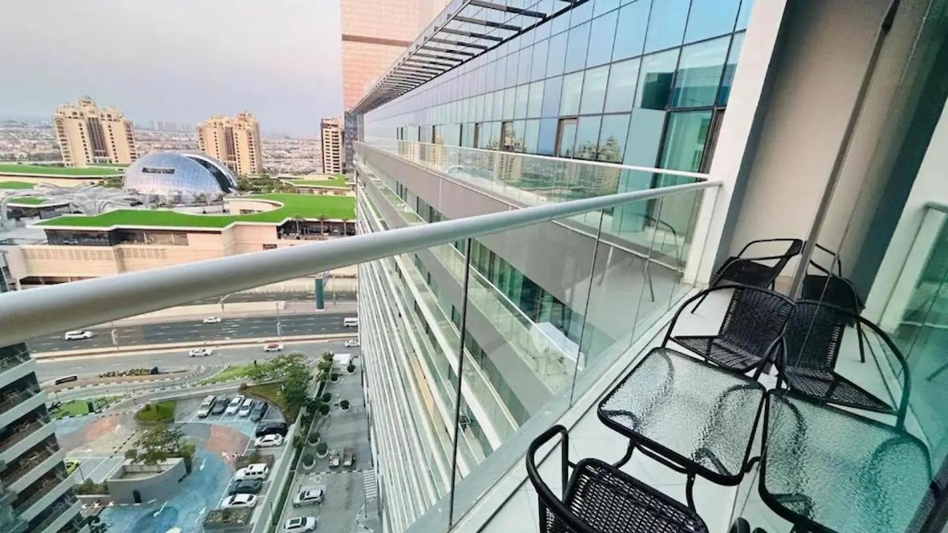 Modern Fully-Equipped Apartment In Seven Palm, Beach And Pool Access Dubaj