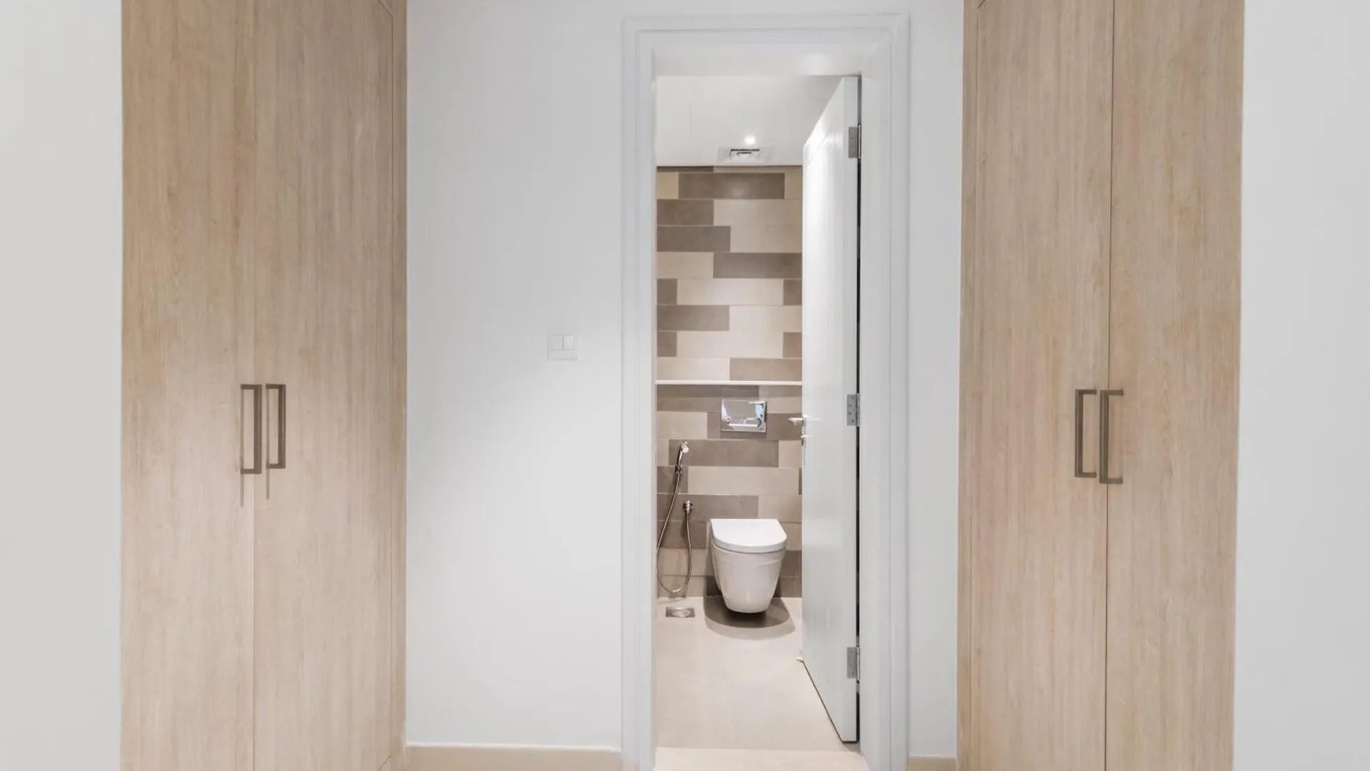 Modern Fully-Equipped Apartment In Seven Palm, Beach And Pool Access Dubaj