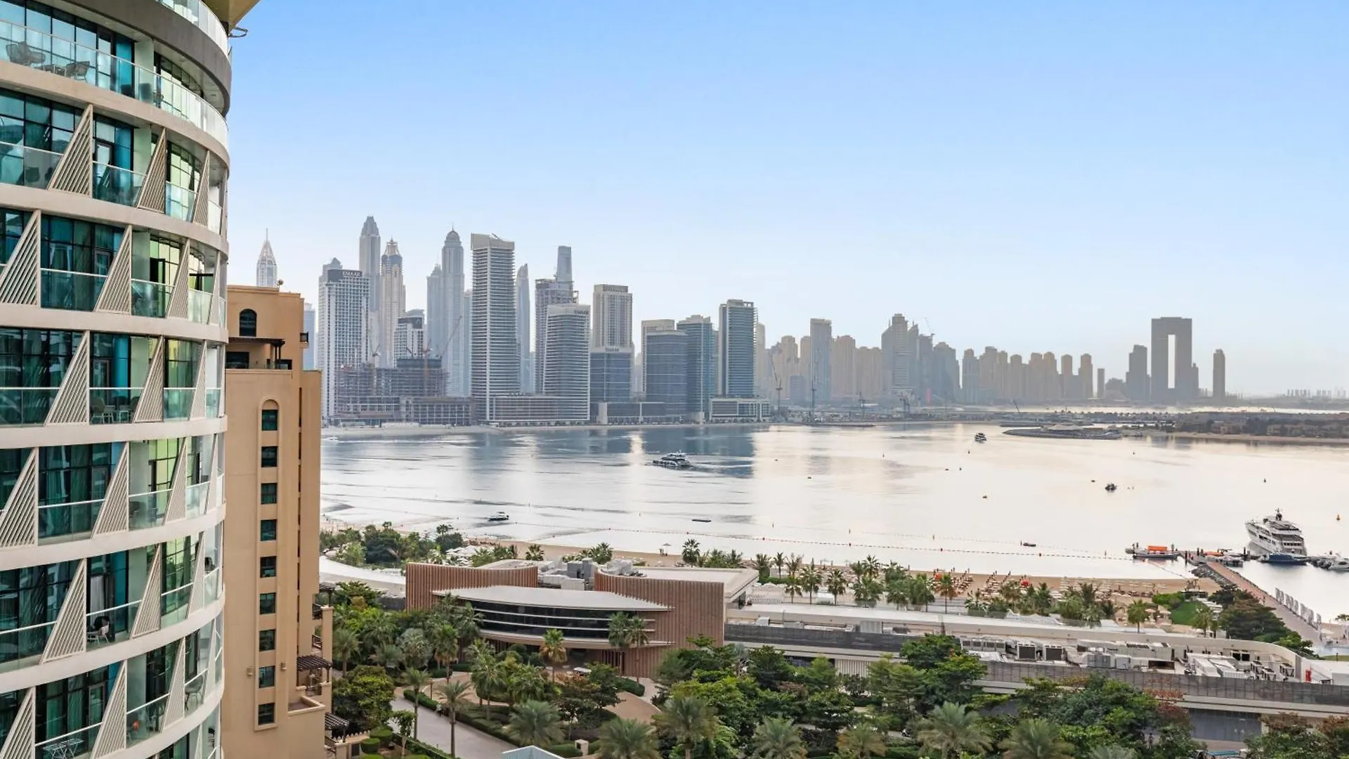 Modern Fully-Equipped Apartment In Seven Palm, Beach And Pool Access Dubaj
