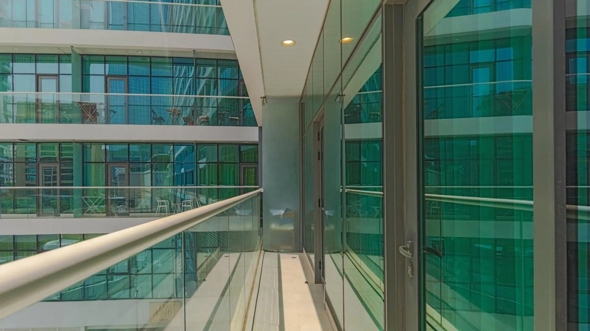 Modern Fully-Equipped Apartment In Seven Palm, Beach And Pool Access Dubaj