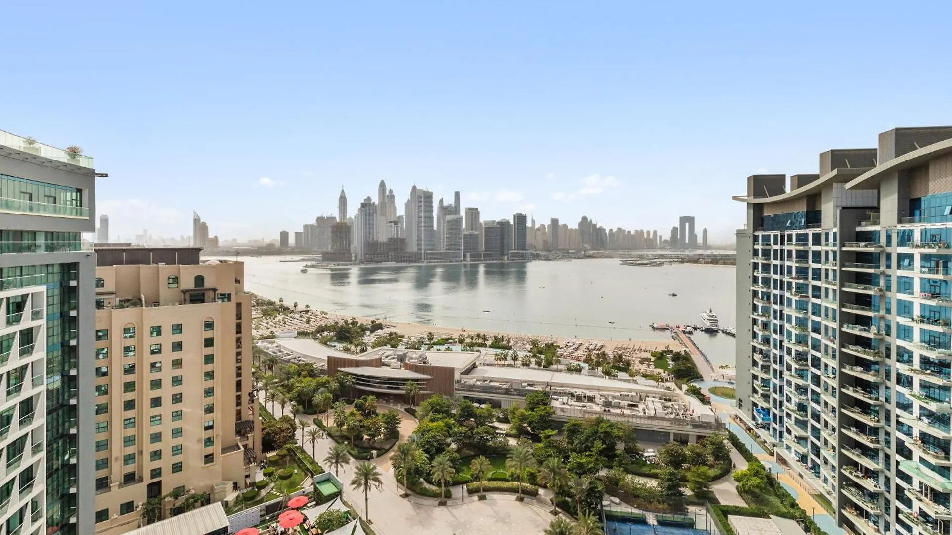 Modern Fully-Equipped Apartment In Seven Palm, Beach And Pool Access Dubaj