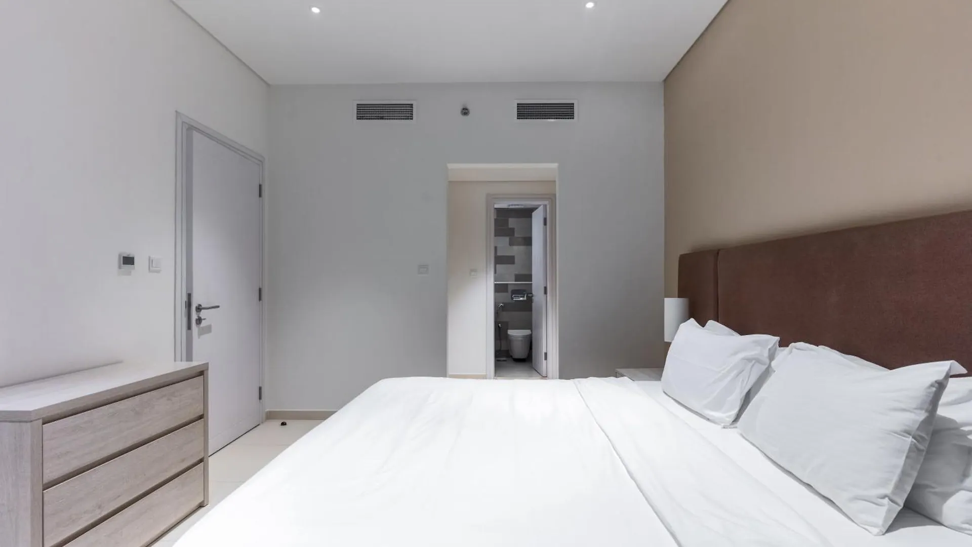 Modern Fully-Equipped Apartment In Seven Palm, Beach And Pool Access Dubai 0*,