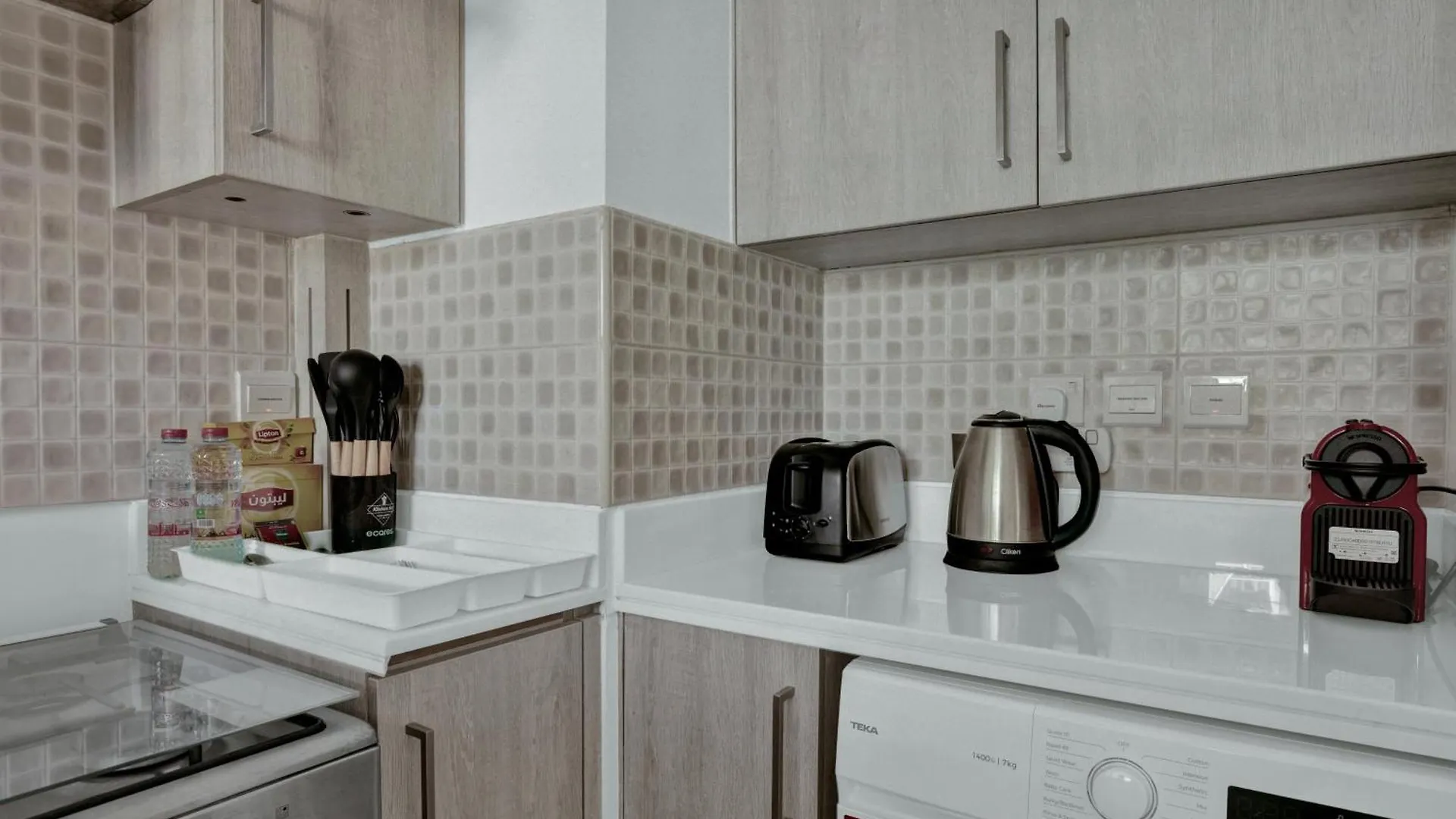 Modern Fully-Equipped Apartment In Seven Palm, Beach And Pool Access Dubai