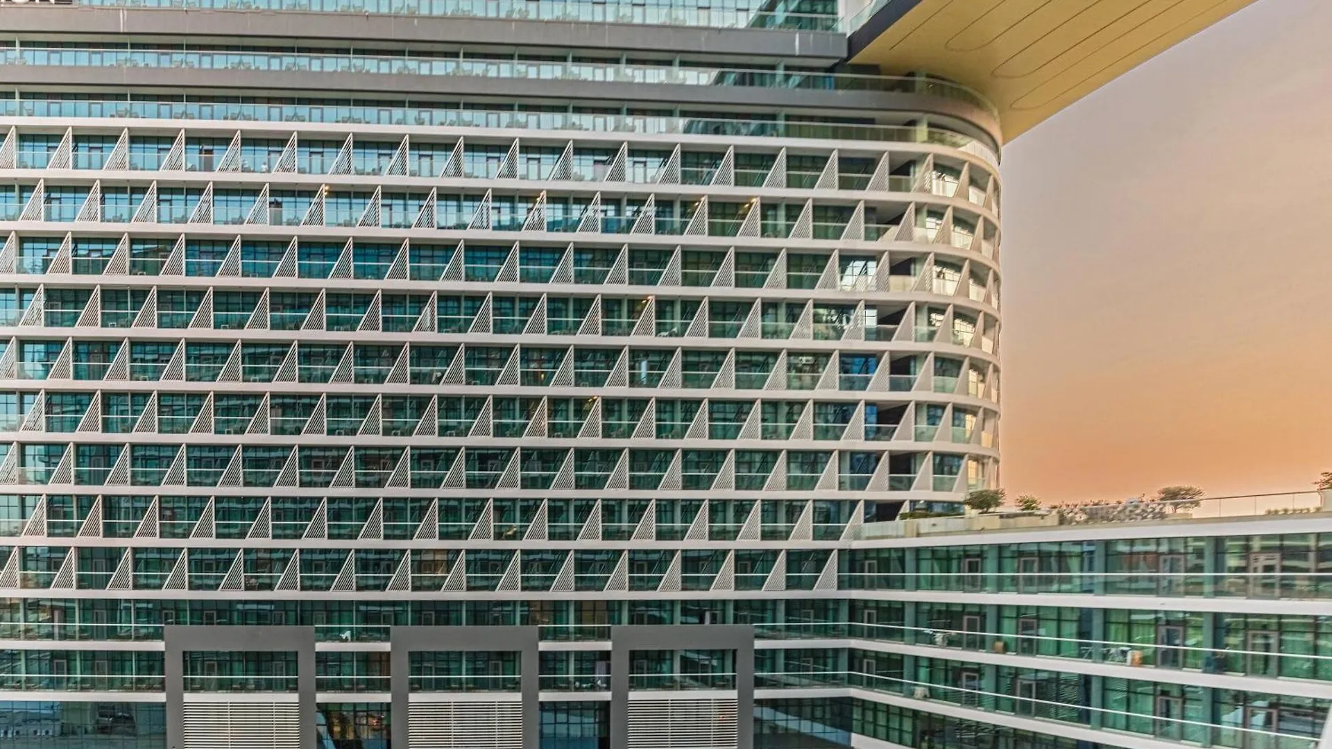 Modern Fully-Equipped Apartment In Seven Palm, Beach And Pool Access Dubai