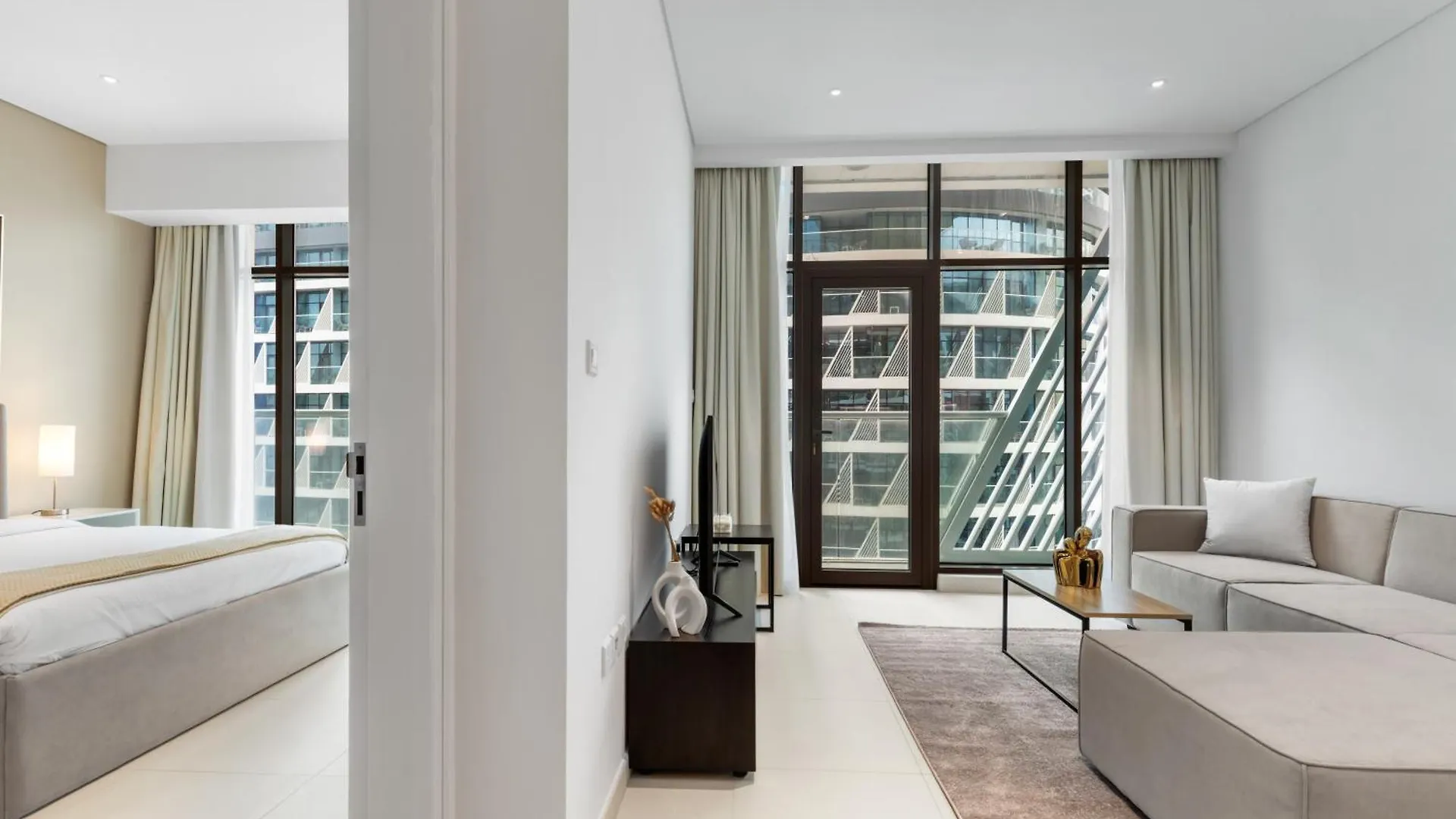 Modern Fully-Equipped Apartment In Seven Palm, Beach And Pool Access Dubai United Arab Emirates